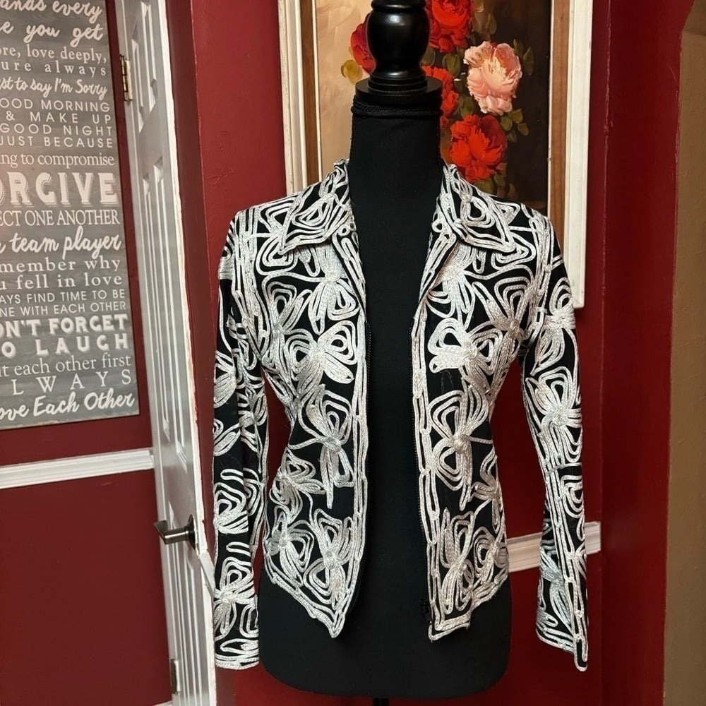 P's & Q's Women's Jacket Full Zip Size Small Embroidered 3D Bow Designs Travel